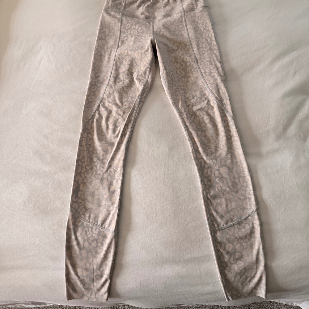 Varley Leggings in Neutral Leopard Size XS